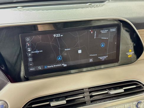 Used 2021 Hyundai Palisade Limited AWD/4WD image 2