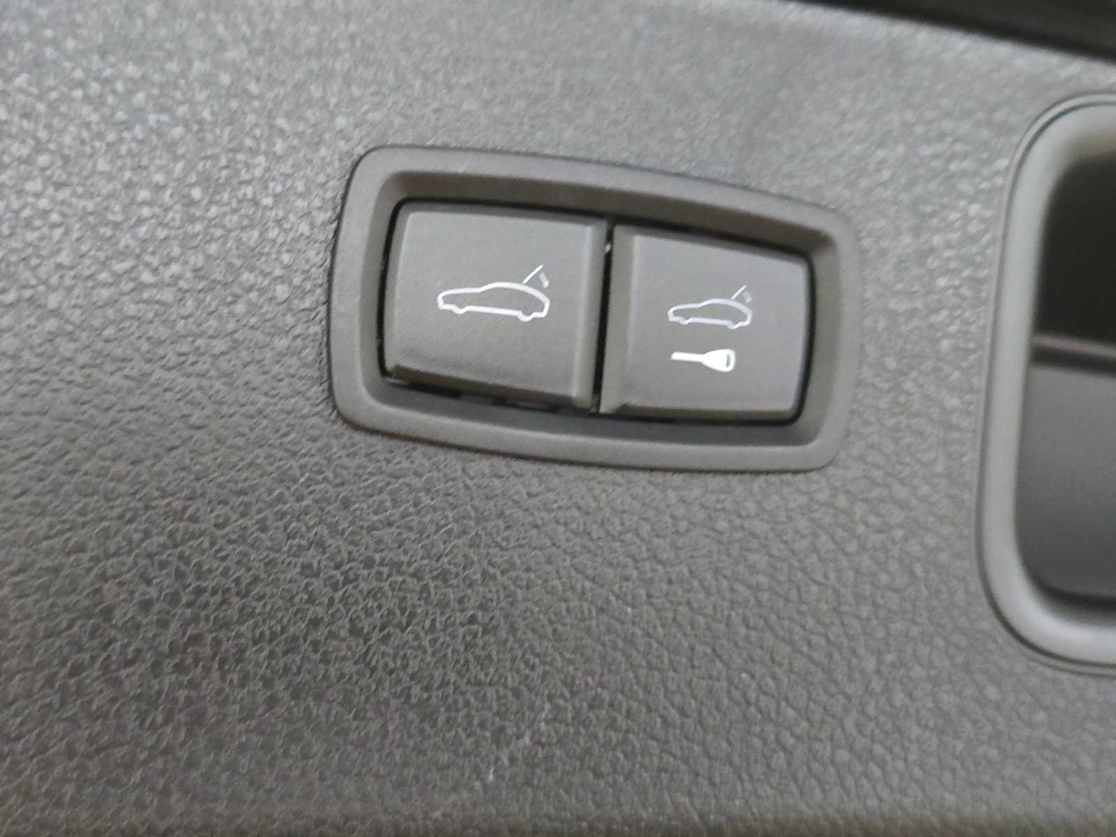 Used 2023 Porsche Macan S AWD/4WD image 15