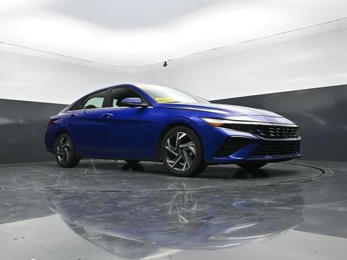 Used 2024 Hyundai Elantra Limited FWD image 47