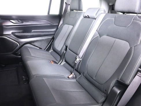 Used 2021 Jeep Grand Cherokee L Laredo w/ Luxury Tech Group I AWD/4WD image 36