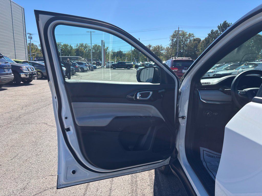 Used 2024 Jeep Compass Limited AWD/4WD image 16