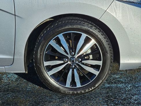 Used 2018 Honda Fit EX image 9