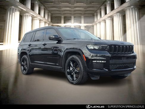 Used 2023 Jeep Grand Cherokee L Limited w/ Black Appearance Package image 2
