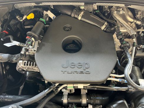 New 2026 Jeep Grand Cherokee Limited AWD/4WD image 29