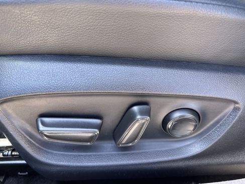 Used 2023 Toyota Camry SE image 14