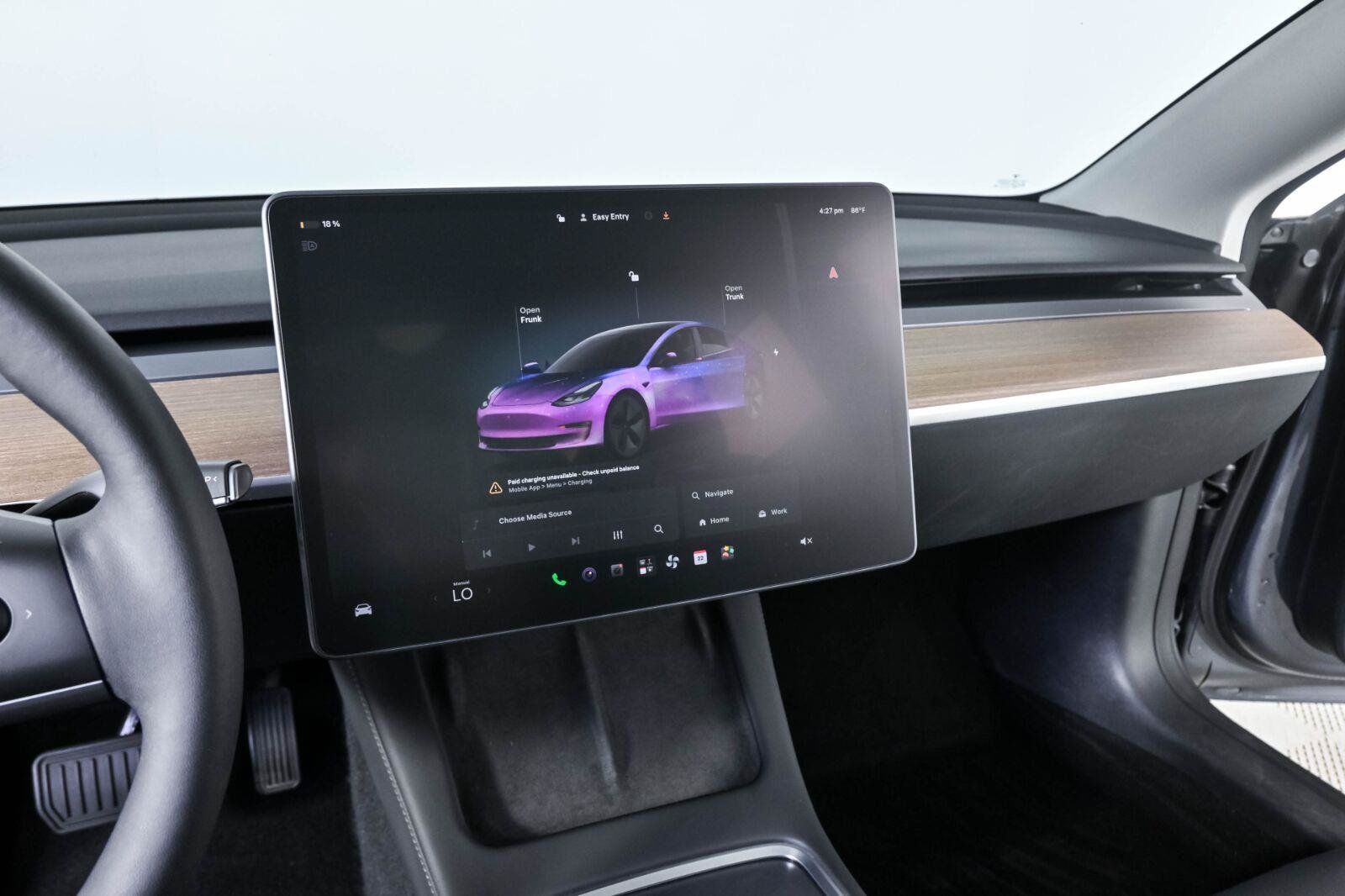 Used 2023 Tesla Model 3 Standard Range RWD image 12
