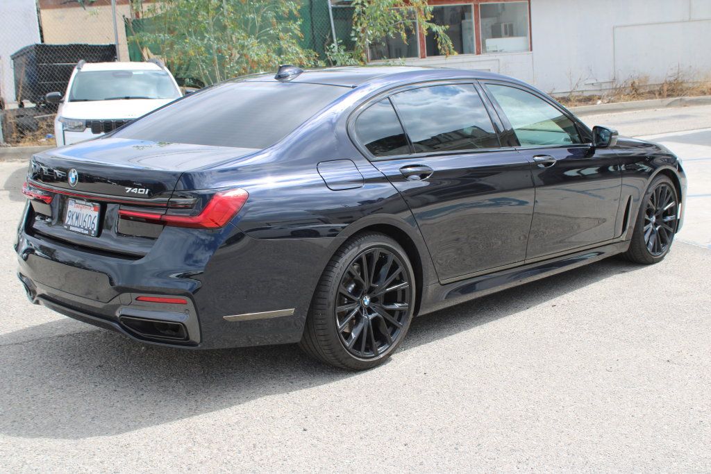 Used 2021 BMW 740i w/ M Sport Package RWD image 4