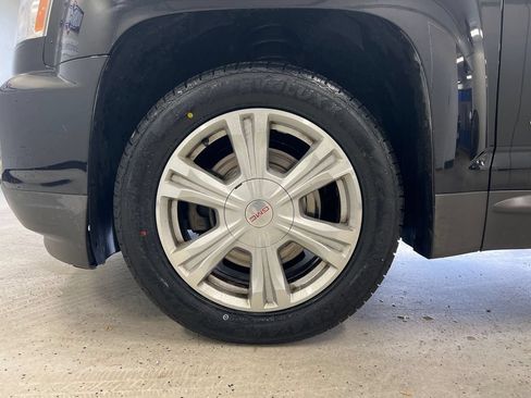 Used 2017 GMC Terrain SLE w/ Technology Package AWD/4WD image 8