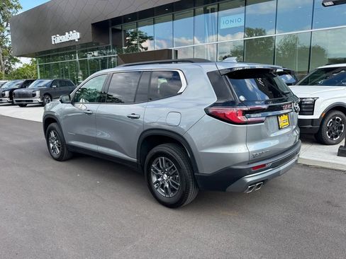 Used 2025 GMC Acadia Elevation FWD image 8