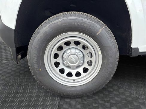 New 2026 Chevrolet Colorado W/T image 14