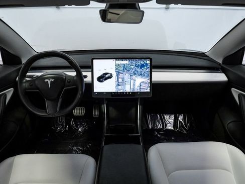 Used 2018 Tesla Model 3 Performance image 21