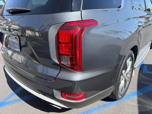 Used 2021 Hyundai Palisade Limited FWD image 9