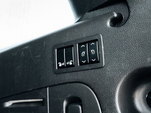 Used 2015 Chevrolet Suburban LTZ AWD/4WD image 52