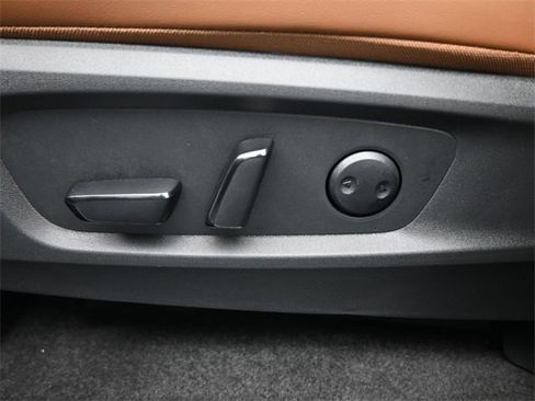 New 2026 Nissan Pathfinder Platinum image 31