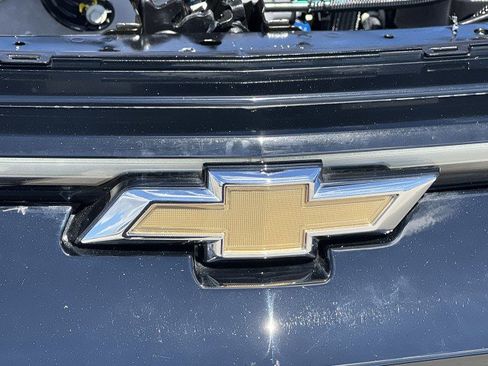 Used 2025 Chevrolet Equinox EV LT w/ Convenience Package image 29