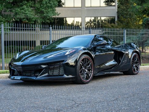 Used 2025 Chevrolet Corvette Z06 w/ Battery Protection Package RWD image 1
