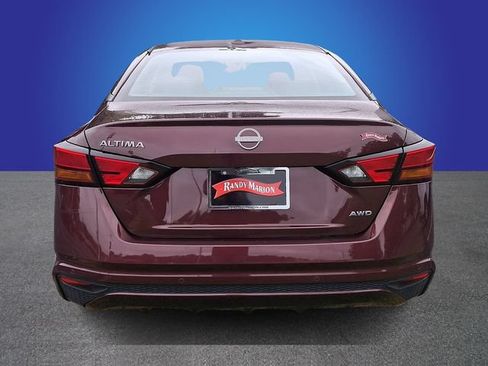 Used 2025 Nissan Altima 2.5 SV AWD/4WD image 5