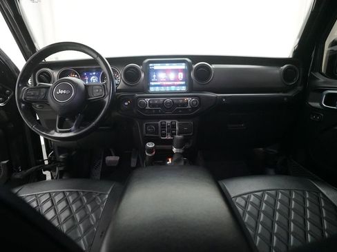 Used 2021 Jeep Gladiator Willys image 5