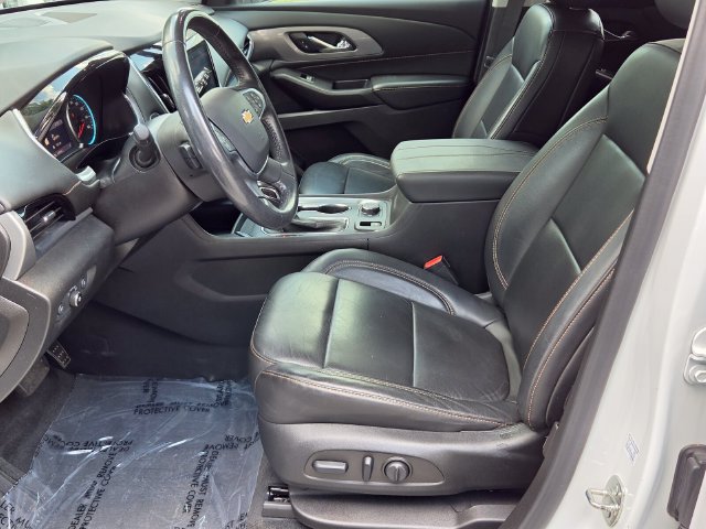 Used 2021 Chevrolet Traverse LT w/ LT Premium Package FWD image 11