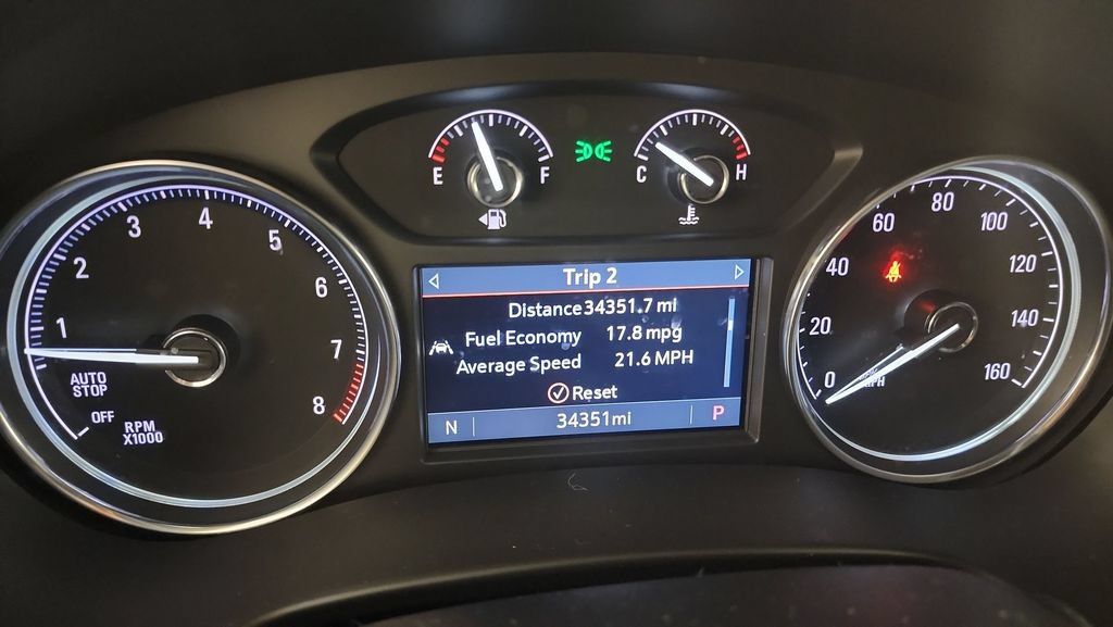 Used 2023 Buick Enclave Essence AWD/4WD image 11