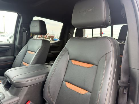Used 2024 GMC Sierra 1500 AT4 w/ AT4 Premium Package AWD/4WD image 18