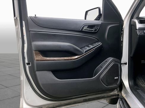 Used 2019 Chevrolet Tahoe LT RWD image 25
