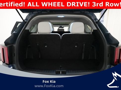 Certified 2024 Kia Sorento S w/ Panoramic Sunroof Package image 10