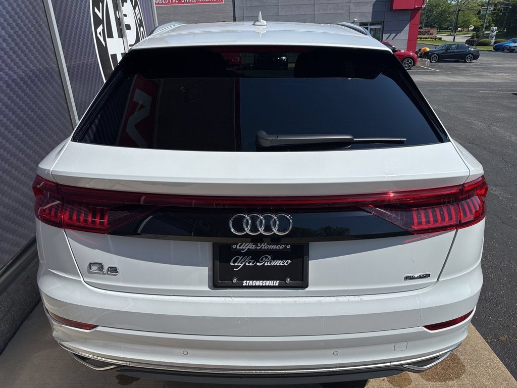 Used 2023 Audi Q8 Premium w/ Convenience Package AWD/4WD image 11