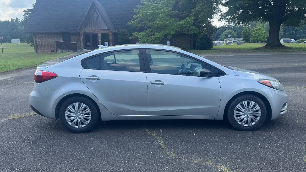 Used 2016 Kia Forte LX FWD image 9