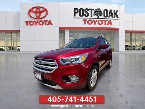 Used 2018 Ford Escape SEL FWD image 3