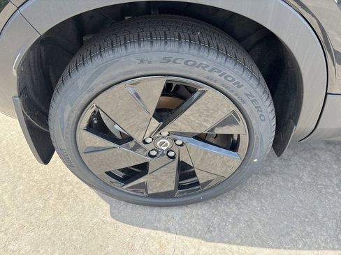 New 2026 Volvo XC40 B5 Ultra w/ Protection Package Premier AWD/4WD image 15