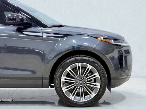 Used 2025 Land Rover Range Rover Evoque Dynamic SE image 6