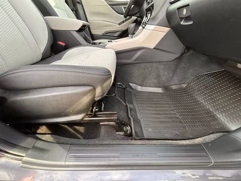 Used 2022 Subaru Forester Premium image 38