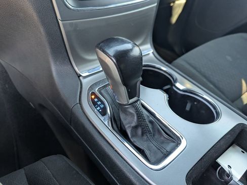 Used 2020 Jeep Grand Cherokee Laredo AWD/4WD image 14