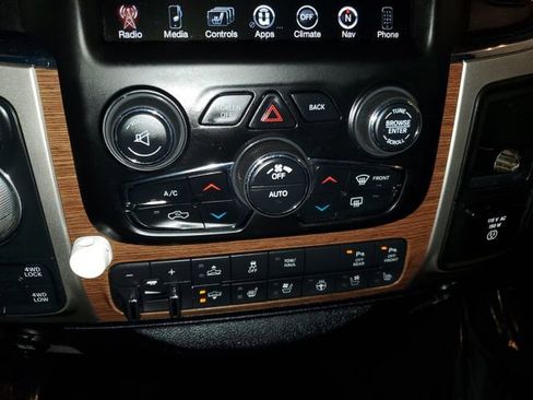 Used 2016 RAM 1500 Laramie w/ Convenience Group AWD/4WD image 19