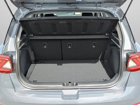 New 2026 Hyundai Venue SEL FWD image 11