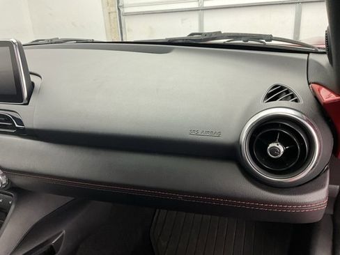 Used 2017 MAZDA MX-5 Miata RF Grand Touring image 9