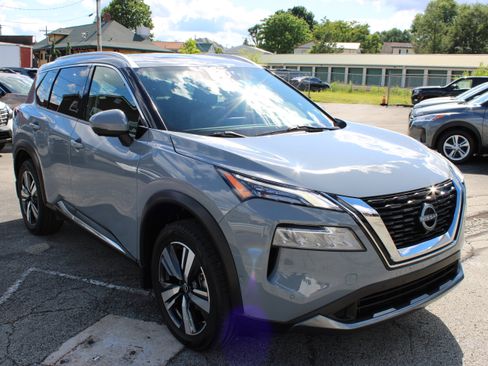 Certified 2023 Nissan Rogue SL w/ SL Premium Package AWD/4WD image 9