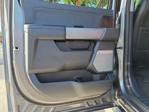 Used 2024 Ford F250 Lariat w/ Lariat Ultimate Package image 11