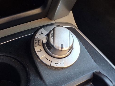 Used 2013 Toyota 4Runner SR5 image 11