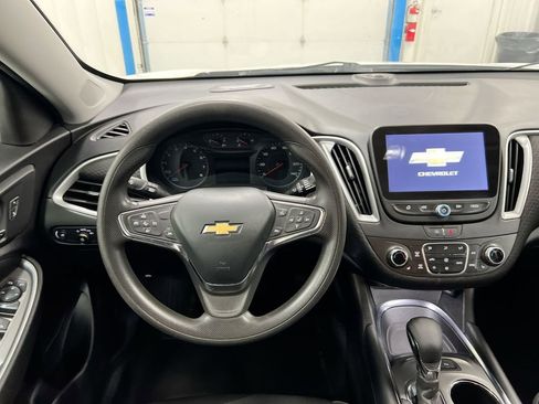 Used 2024 Chevrolet Malibu LT FWD image 11