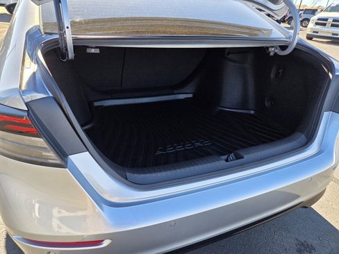 Used 2023 Honda Accord Touring image 14