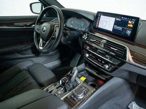 Used 2023 BMW 530i xDrive w/ Convenience Package image 38