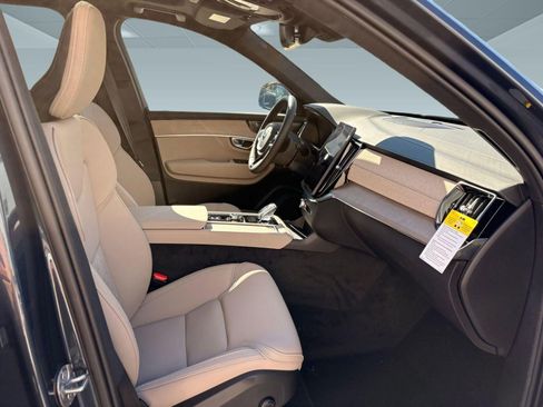 Certified 2026 Volvo XC90 B6 Plus w/ Protection Package Premier AWD/4WD image 27