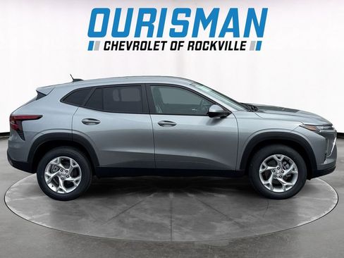 New 2026 Chevrolet Trax LS w/ LS Convenience Package FWD image 7