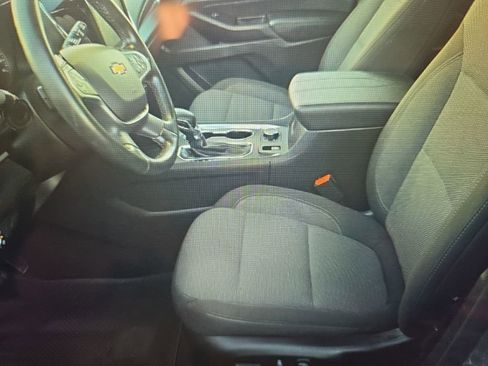 Used 2023 Chevrolet Traverse LT image 5