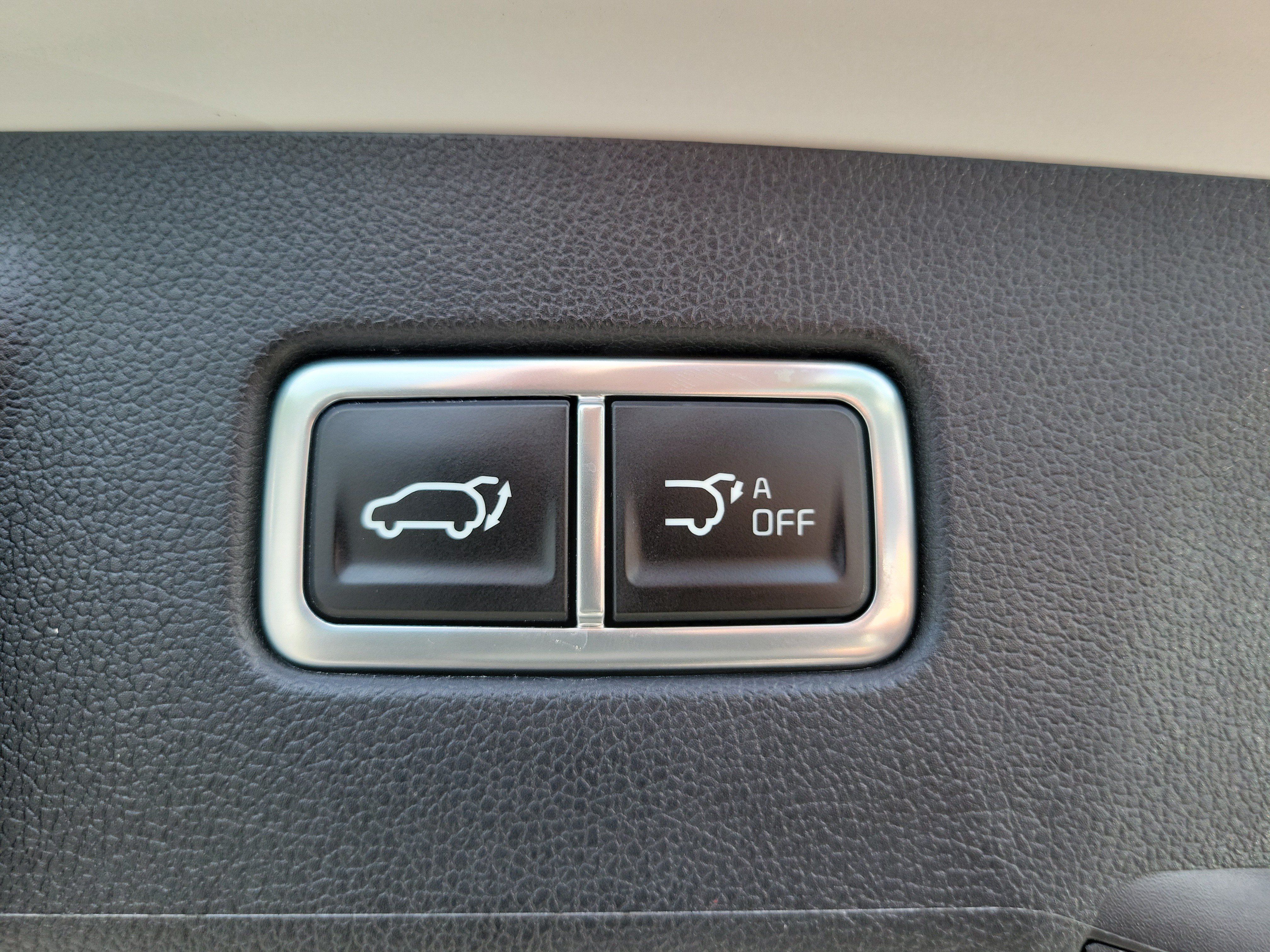 Used 2025 Kia Sorento SX FWD image 13