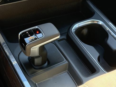 New 2026 GMC Sierra 1500 SLT image 15