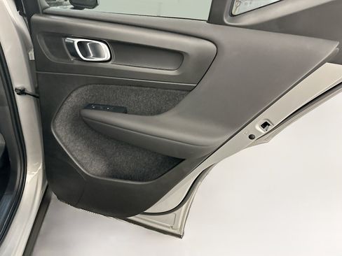 Used 2024 Volvo XC40 Recharge Ultimate w/ Protection Package Premier image 33