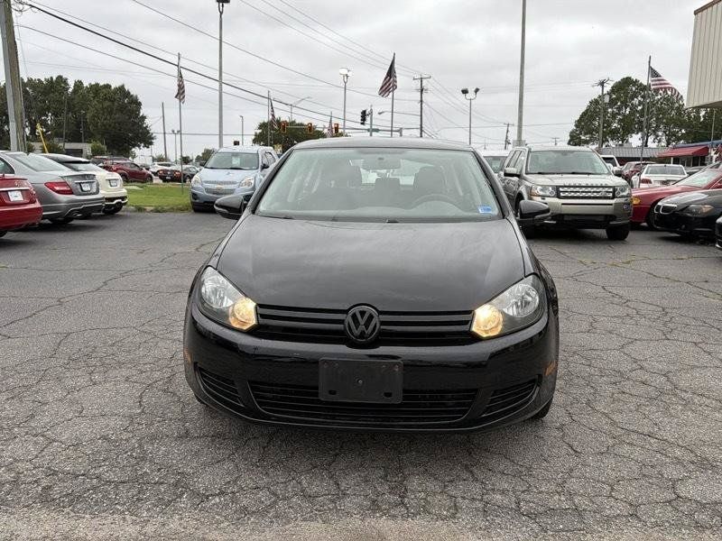 Used 2014 Volkswagen Golf 4-Door FWD image 3